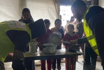 (FOTO) Pokret solidarnosti sa Palestinom: Zahvaljujući građanima Crne Gore obezbijeđeni obroci za izgladnjele u Gazi, akcija produžena do 27. marta