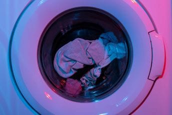 Južna Koreja: Kamera snimila čin silovanja u odrazu poklopca mašine za veš Južna Koreja: Kamera snimila čin silovanja u odrazu poklopca mašine za veš