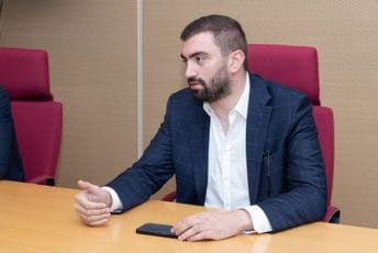Klikovac pita Mujovića: Gradsko preduzeće nema prihode, a plaća prostor u Capital plazi - je li to normalno