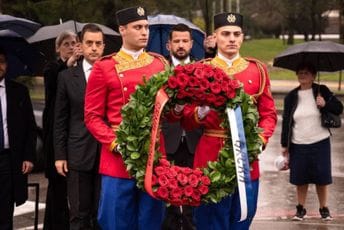 Milatović i Giodasis položili vijenas na spomenik Vasu Brajoviću: Njegova nesebična borba simbol prijateljstva dvije države