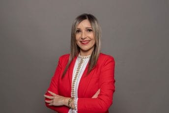 Vujović: Dok vlast finansira vjerske škole, osnovne potrebe obrazovnog sistema ostaju nezadovoljene Vujović: Dok vlast finansira vjerske škole, osnovne potrebe obrazovnog sistema ostaju nezadovoljene