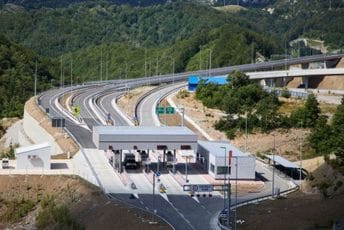 Saobraćajna nezgoda na auto-putu: Teško povrijeđen L.M. iz Podgorice