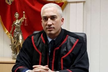 Sudija Radulović: Ne može se govoriti o nezavisnom pravosuđu dok savjetnica koja donosi najteže odluke u sudu zarađuje oko 800 eura