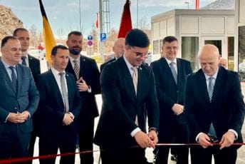 Otvoren zajednički granični prelaz Crne Gore i Bosne i Hercegovine Otvoren zajednički granični prelaz Crne Gore i Bosne i Hercegovine