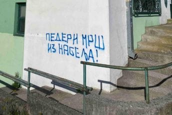 Podgorica: Grafit mržnje na zgradi u kojoj žive građanski aktivisti, traže hitnu reakciju nadležnih
