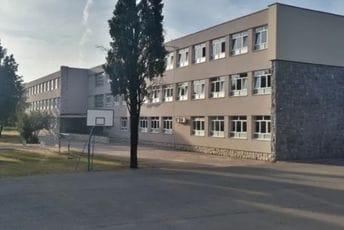 Danilovgrad: Na eksternom ispitu iz matematike u OŠ "Vuko Jovović" 34 jedinice, roditelji i učenici razočarani, krive upravu škole