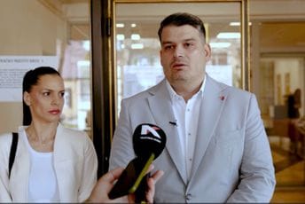 Golović: Danas određujemo ko će naredne četiri godine biti na vlasti u Nikšiću, najgora je stvar bila ostati kući Golović: Danas određujemo ko će naredne četiri godine biti na vlasti u Nikšiću, najgora je stvar bila ostati kući