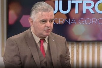 Bojović jezik u školama vidi kao "nasilnu asimilaciju": Omladini nametnuto da govore crnogorskim