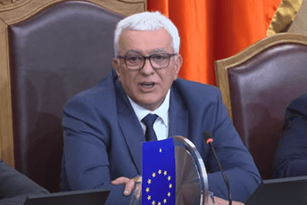 Evo šta piše u inicijativi za smjenu Andrije Mandića