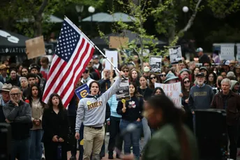 Da li je na pomolu okončanje blokade vlade SAD: Senat odobrio prijedlog zakona o finansiranju, Tramp je na potezu
