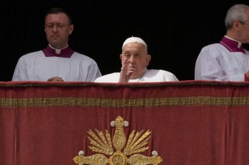 Preminuo papa Franjo