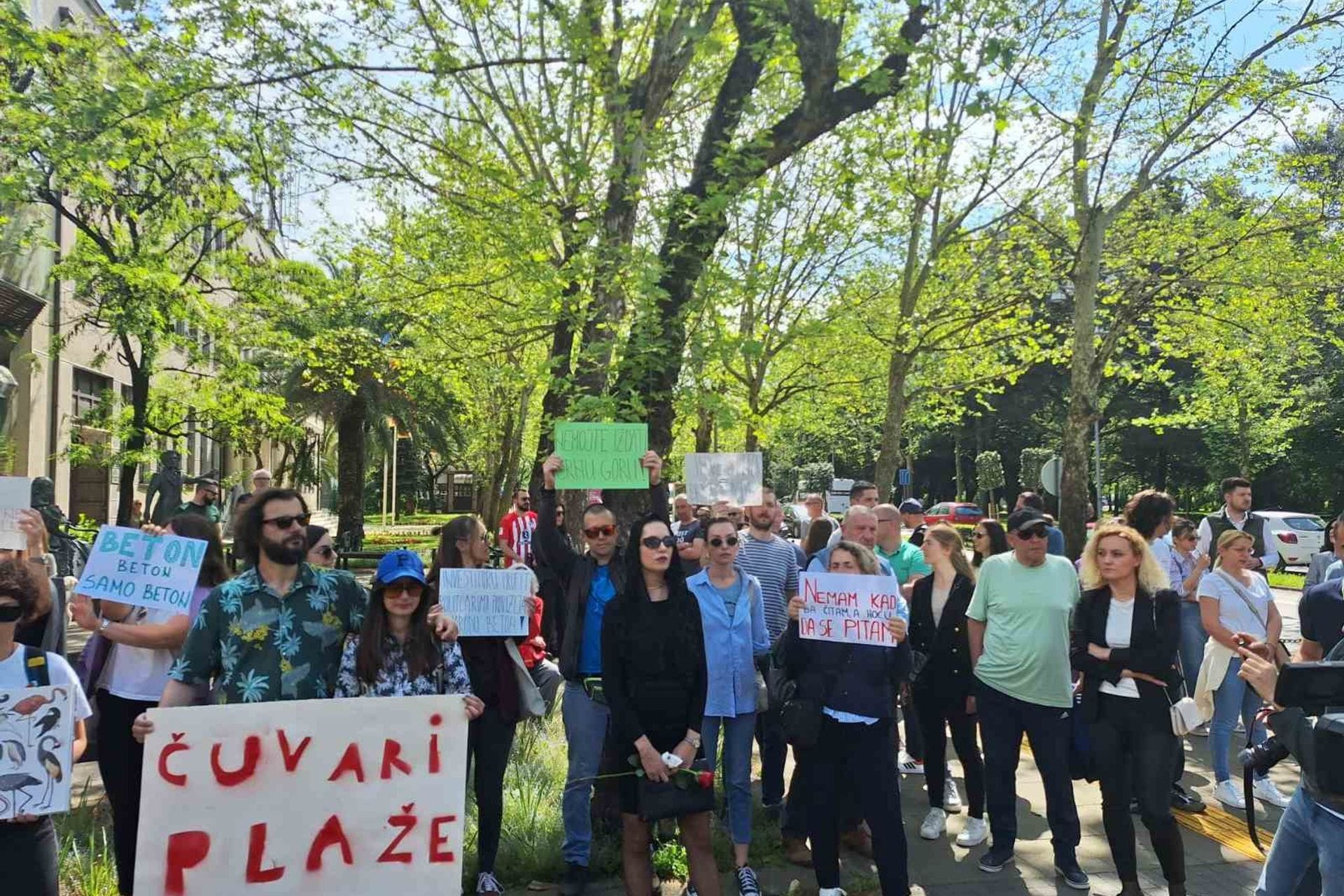 Fotografija 2: Nimanbegu: Većina svjesno gazi Ustav, samo im je do profita, ne cijene građane (FOTO/VIDEO)