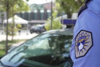 Akcija kosovske policije u Štrpcu i Leposaviću: Zatvorene prostorije institucija Srbije Akcija kosovske policije u Štrpcu i Leposaviću: Zatvorene prostorije institucija Srbije