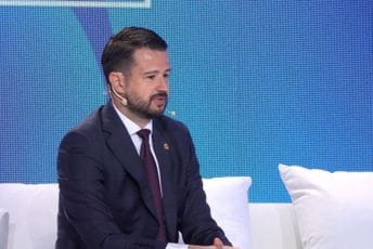 Milatović: Parlamentarna većina stabilna dok imaju da raspodijele fotelje i funkcije, razočarani su svi koji su htjeli promjene nakon 30. avgusta