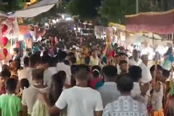 (VIDEO) Stampedo u hramu u Indiji: Poginulo više osoba