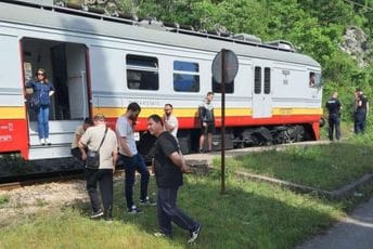 Sudar voza i automobila u Dabovićima, nema povrijeđenih