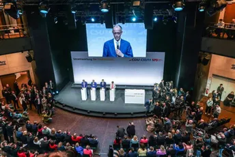 Njemačka: CDU i SPD potpisali sporazum, Merc će sjutra i zvanično postati kancelar Njemačka: CDU i SPD potpisali sporazum, Merc će sjutra i zvanično postati kancelar