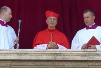 Novi papa Robert Prevost pojavio se na balkonu Vatikana