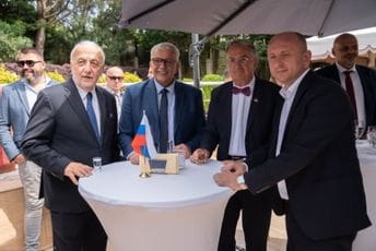 Mandić, Knažević i Zogović na svečanom prijemu u Ambasadi Rusije povodom Dana pobjede