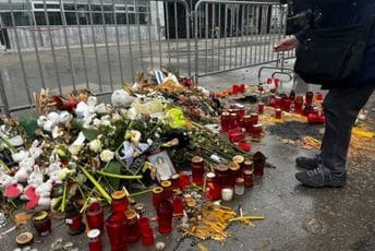 Gradonačelnik Novog Sada najavio javni konkurs za spomen obilježje žrtvama u padu nadstrešnice