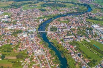 Tužna vijest iz BiH: Vlasnik se utopio želeći da spasi psa iz rijeke