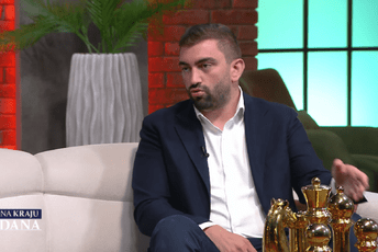 Klikovac: Da li i Mujović kao Dajković misli da je referendum bio pljačka