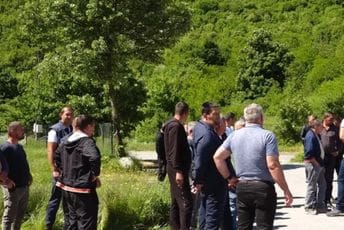 Kod tunela Budoš održan protest upozorenja zbog zabrane sječe šume u privatnom vlasništvu