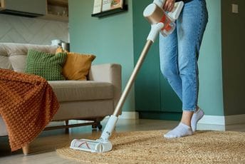 Izbjegavajte usisavanje ovih predmeta jer mogu oštetiti vaš usisivač