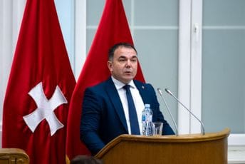 Uz podršku 17 odbornika: Đurašković dobio novi mandat