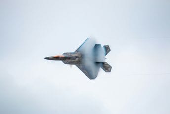 Tramp otkrio planove za razvoj superlovaca: Što donose najavljeni avioni F-55 i F-22 Super