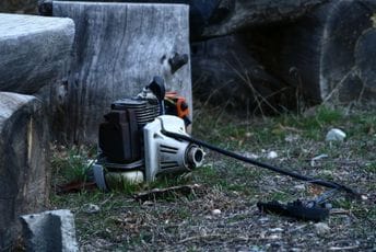 Šibenik: Pokušao ubistvo trimerom za travu