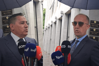 Martinović o slučaju "Stanovi": Politički motivisani proces; Volkov: Oslobađajuća presuda pravni šamar SDT-u