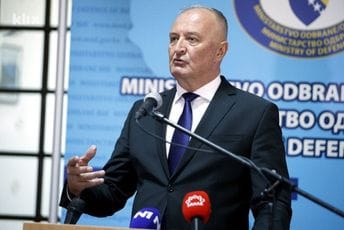 (VIDEO) Helez: Prekidamo svaku vojnu saradnju sa Srbijom