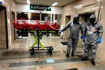 Češka: Amerikanac zaražen ebolom, smješten u bioboks