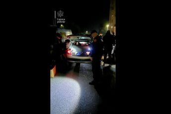 Nikšić: Kontrolisano preko 500 lica, uhapšena operativno interesantna osoba, pronađena pakovanja kokaina, elektrošoker, baklje