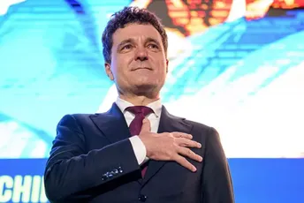 Rumunija: Dan ubjedljivo vodi, ali Simion kaže da je pobijedio i da su izlazne ankete netačne