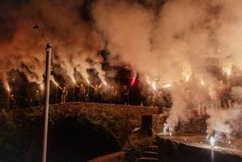 (VIDEO) Bakljada navijača u Podgorici: Da je vječna Crna Gora