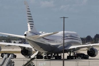 (FOTO) Tramp prihvatio luksuzni Boing koji mu je poklonio Katar: Pogledajte kako izgleda novi Air Force One
