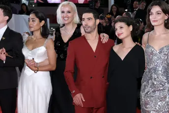 Kritika razočarana „Alphom“, zapažen novi film Karle Simon, 15 minuta ovacija za novi film Joakima Trira