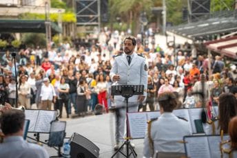 (VIDEO) Zvanično otvorena ljetnja turistička sezona u Budvi koncertom Gradske muzike i hora