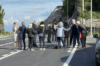 Građani ne odustaju: Blokada na Kruševom ždrijelu organizovana i danas