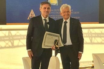 Zlatni trozubac Vesku Mijajloviću: Crnoj Gori najprestižnije svijetsko priznanje za decenije rada u podvodnom deminiranju