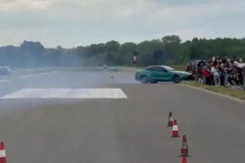 (VIDEO) Stravična nesreća u Poljskoj: Automobil se zabio u grupu ljudi (VIDEO) Stravična nesreća u Poljskoj: Automobil se zabio u grupu ljudi
