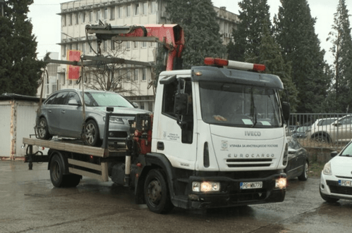 Podgorica: Parking servis do kraja godine preuzima „pauk“ vozila, u planu proširenje parking zona i otvaranje pet novih pametnih parkirališta