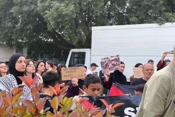 (FOTO/VIDEO) Performans otpora ispred KIC-a ,,Budo Tomović’’: Iza Dana izraelskog filma je pokušaj kulturnog pranja genocida