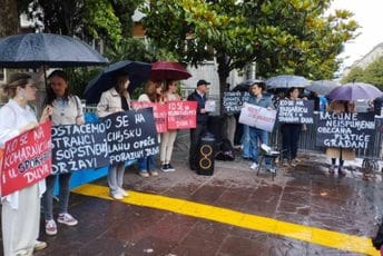 Počeo protest ispred Skupštine: Oćete li se najest'?