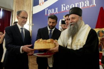 Beograd obilježio gradsku slavu: Porfirije, Šapić i Macut lomili slavski kolač