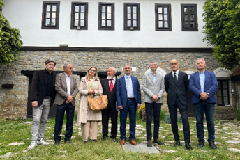 Mahmutoviću uručena nagrada Dialogos; Ahmetović: Autor promatra fotografiju kao društvenu poruku i nadmašuje uobičajene akademske okvire