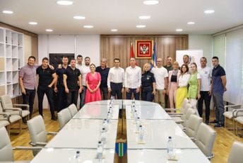 Raičević sa članovima Sindikalne organizacije Opštine Bar: Ponosni na timski duh i uspjehe naših zaposlenih