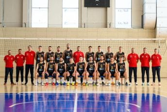 Kreće Zlatna liga i za muškarce: Crnogorski odbojkaši otputovali za Rumuniju